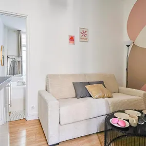 Equipe Dans Le Quartier Montparnasse Appartement Paris